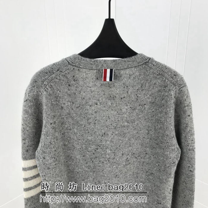 THOM BROWNE湯姆布朗 18ss秋冬新款 雪花踩點 100%羊毛 灰色開衫毛衣 男女同款 ydi1909